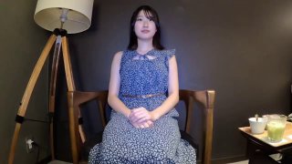 伸进丫鬟肚兜揉捏她的乳尖天然Gカップお姉さんセフレれいあ(26...